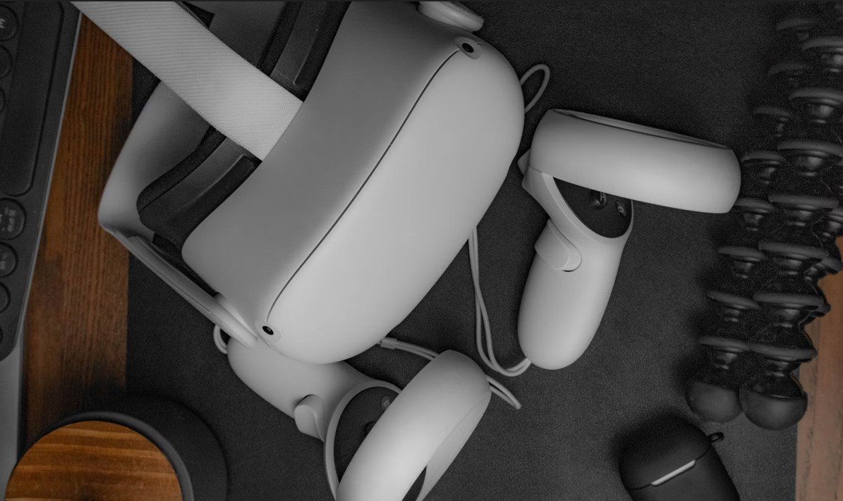 Read more about the article The Future of Podcast Studios with Virtual Reality Integration